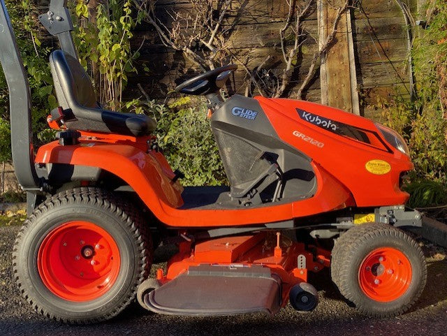 Kubota GR2120S Mower with 48" Deck