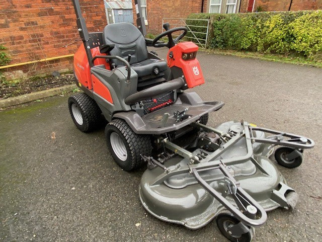 Husqvarna P525D Commercial Diesel Ride on Mower with Combi 155cm Outfront Mower Deck