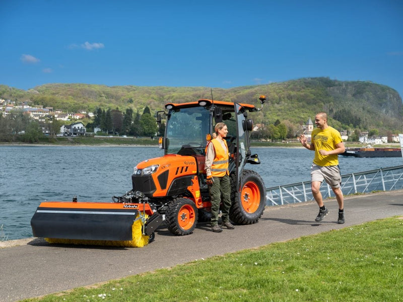 New Kubota LX401 Compact Tractor 40hp, HST, CAB Kubota LX-401