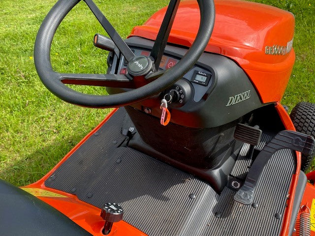 Used Kubota GR1600-II Ride on Mower with 42" Deck